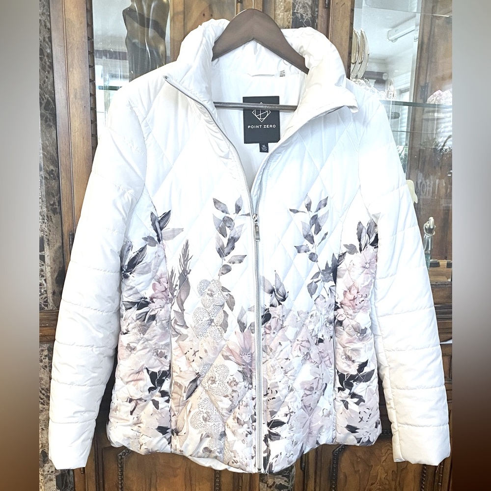 (SOLD) Like new lightweight floral Point Zero jacket.(sold)